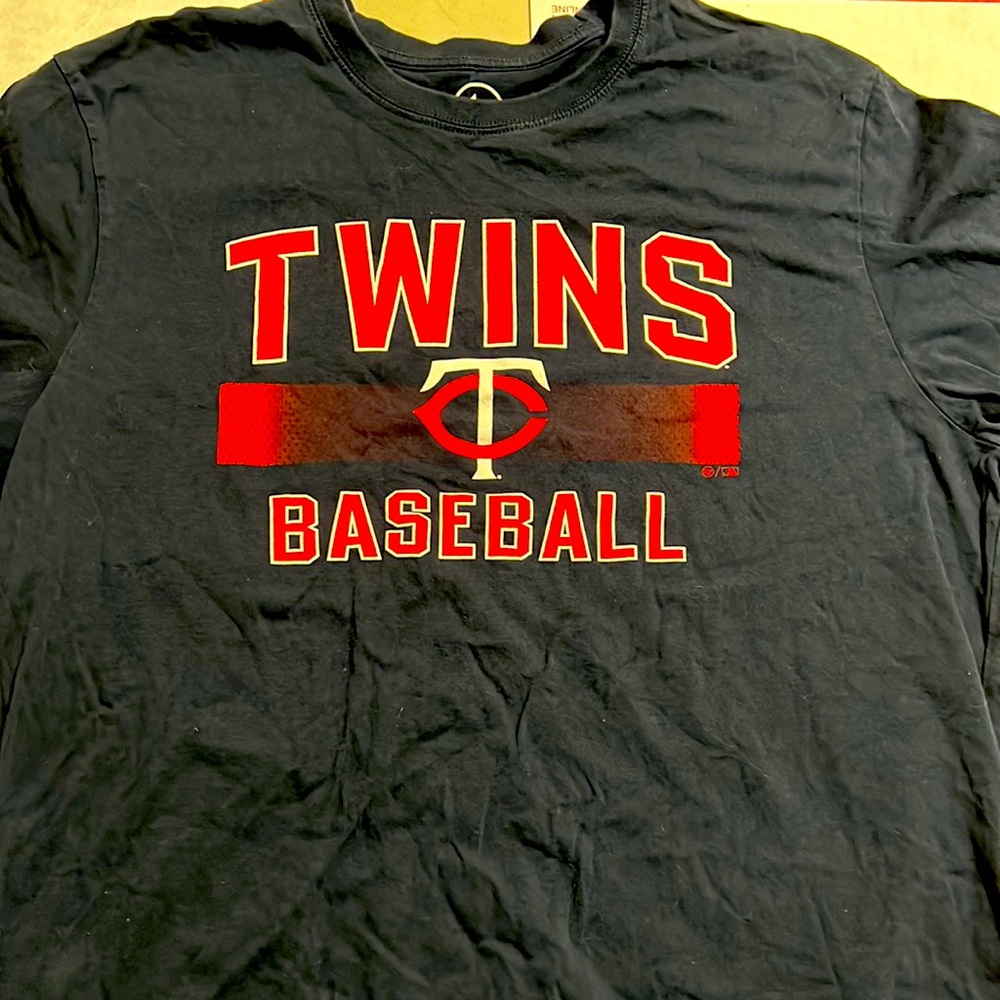 Minnesota Twins Baseball shirt. Men XL.